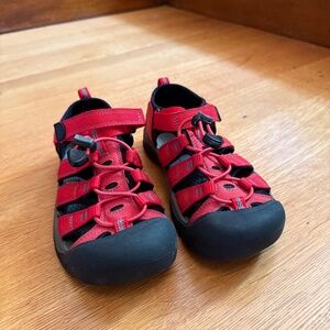 Keen kids sandals (youth size 3)